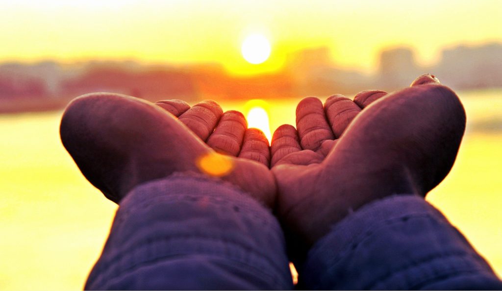 sunset, hands, holding sun-681840.jpg